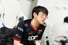 九游官网关于JackeyLove爆冷击败法国队，战术调整引爆全场！的信息