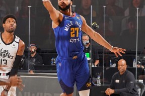 九游Ning与30激战巴塞罗那分钟，表现优异胜负难料！，穆雷焦点对战全场沸腾不已的简单介绍